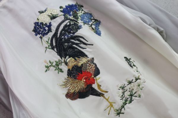 画像2: アルチザン最高級 伊藤若冲 鶏 刺繍 スーベニア キュプラ ブルゾン/スカジャン/ARTISAN