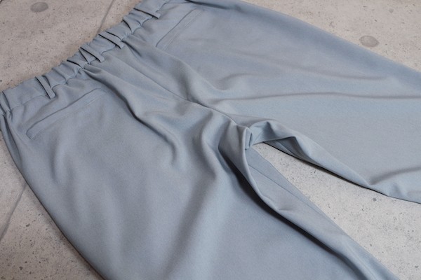 画像3: コムサメン 春夏 REPREVE エアリー シャンブレー ストレッチ テーパード パンツ/COMME CA MEN